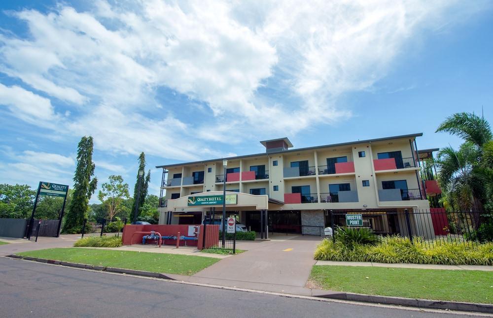 Quality Hotel Darwin Airport Dış mekan fotoğraf The Village, 2014
