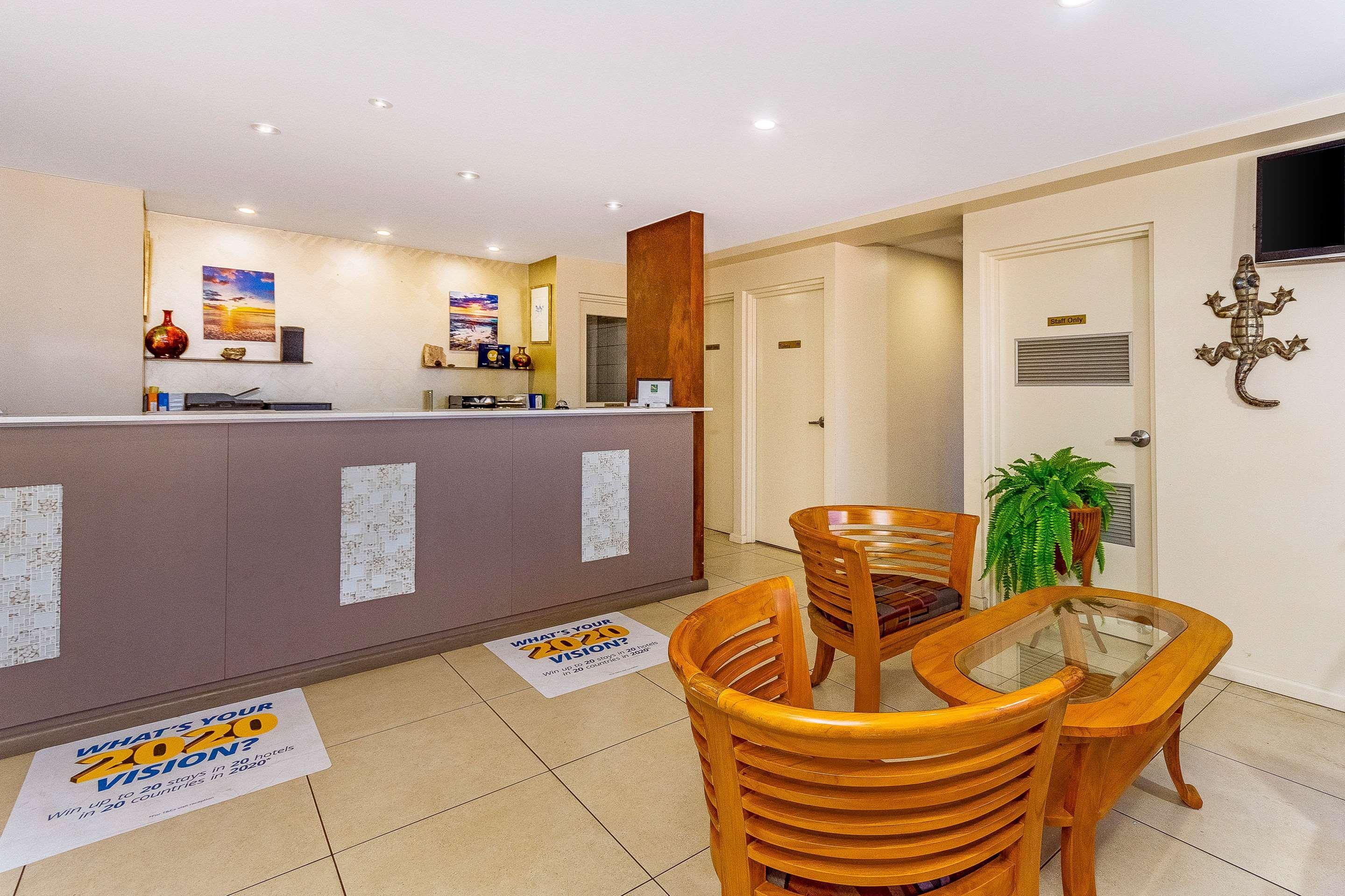 Quality Hotel Darwin Airport Dış mekan fotoğraf A typical apartment kitchen