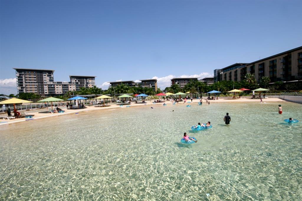 Quality Hotel Darwin Airport Konforlar fotoğraf The Lagoon