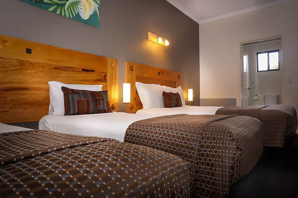 Quality Hotel Darwin Airport Oda fotoğraf A typical room at the hotel