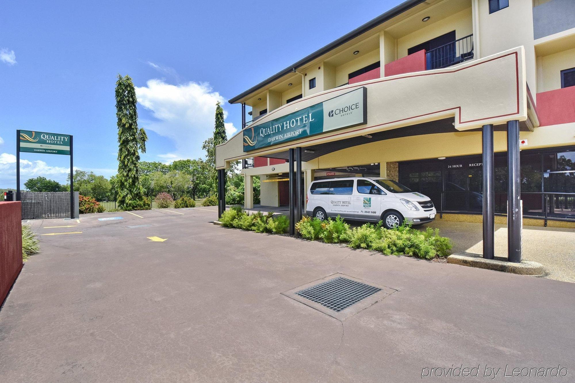 Quality Hotel Darwin Airport Dış mekan fotoğraf The former St. John Ambulance headquarters in Townsville, Queensland.